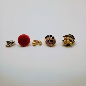 5 Different Vintage Trifari Clip On Earrings